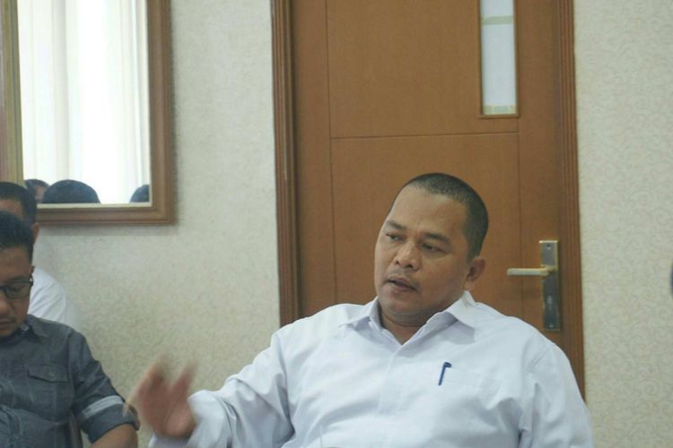 Kepala Dinas PUPR Karawang Acep Djamhuri

