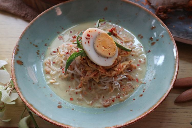 Hidangan laksa di Restoran Mendjangan.