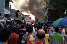 Satu Orang Diduga Maling Nyaris Dihakimi Massa di Lokasi Kebakaran Tanah Abang