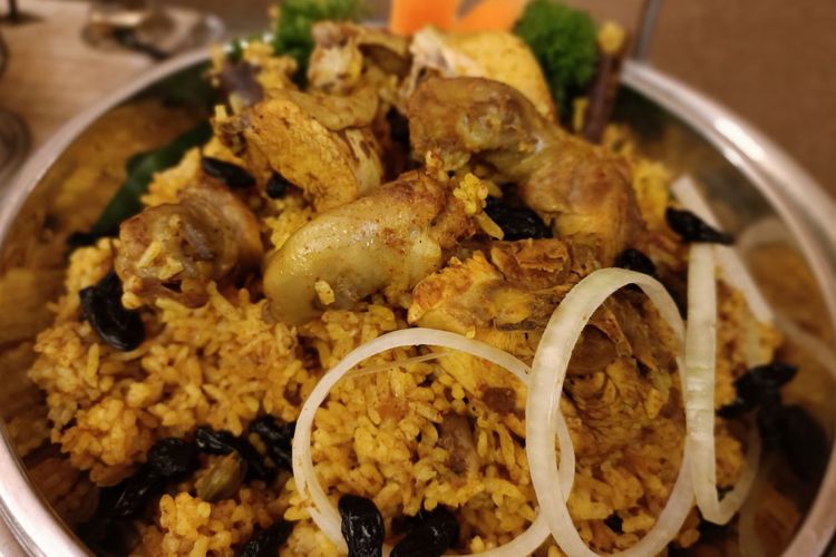 Nasi kabsah ayam dari Manhattan Hotel Jakarta. 