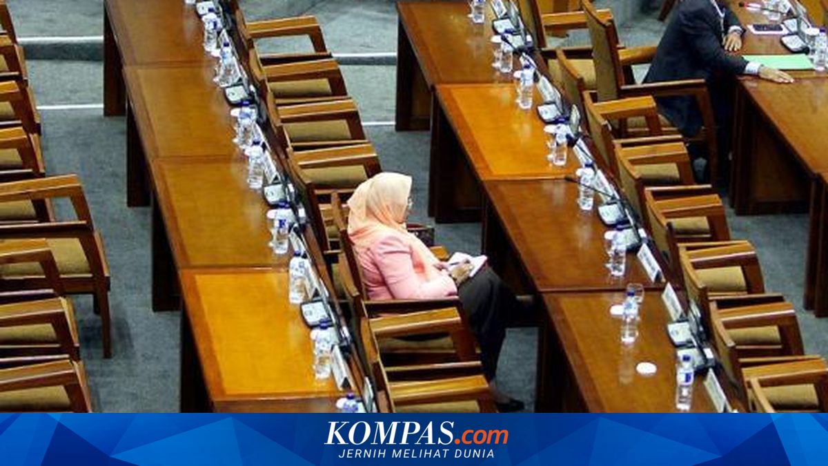 Mahkamah Konstitusi Gilas Parpol Kerdil! Kuota 30% Perempuan Kena Sanksi Gugur!