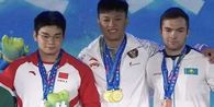 Kejuaraan Angkat Besi Asia 2025: Rekor Dunia Rahmat Erwin, Rizki Berjuang sampai Tangan Luka
