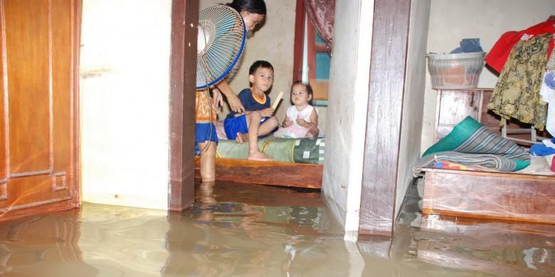 Waspada Saat Banjir Satu Kampung Bisa Tersengat Listrik Halaman All Kompas Com