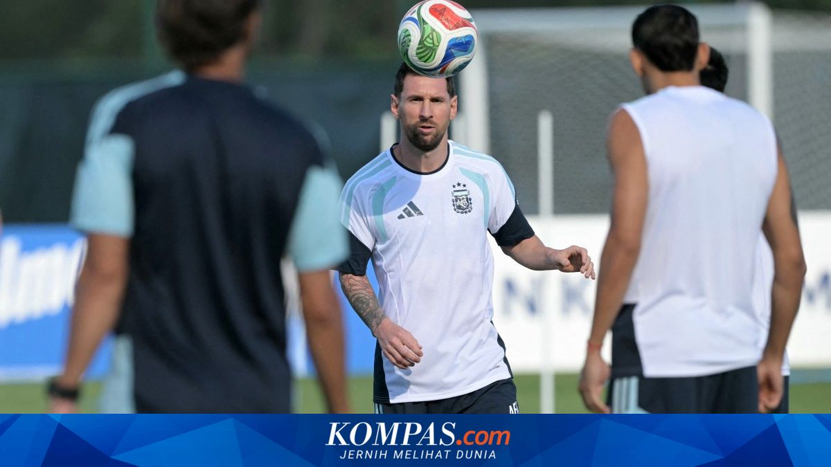 Penghormatan ke Jurnalis Berusia 91 Tahun, Scaloni Ungkap Status Messi