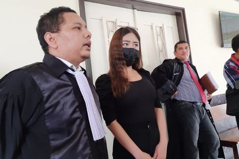 Ayu Thalia Didakwa Dua Pasal, Nicholas Sean Tutup Pintu Damai 