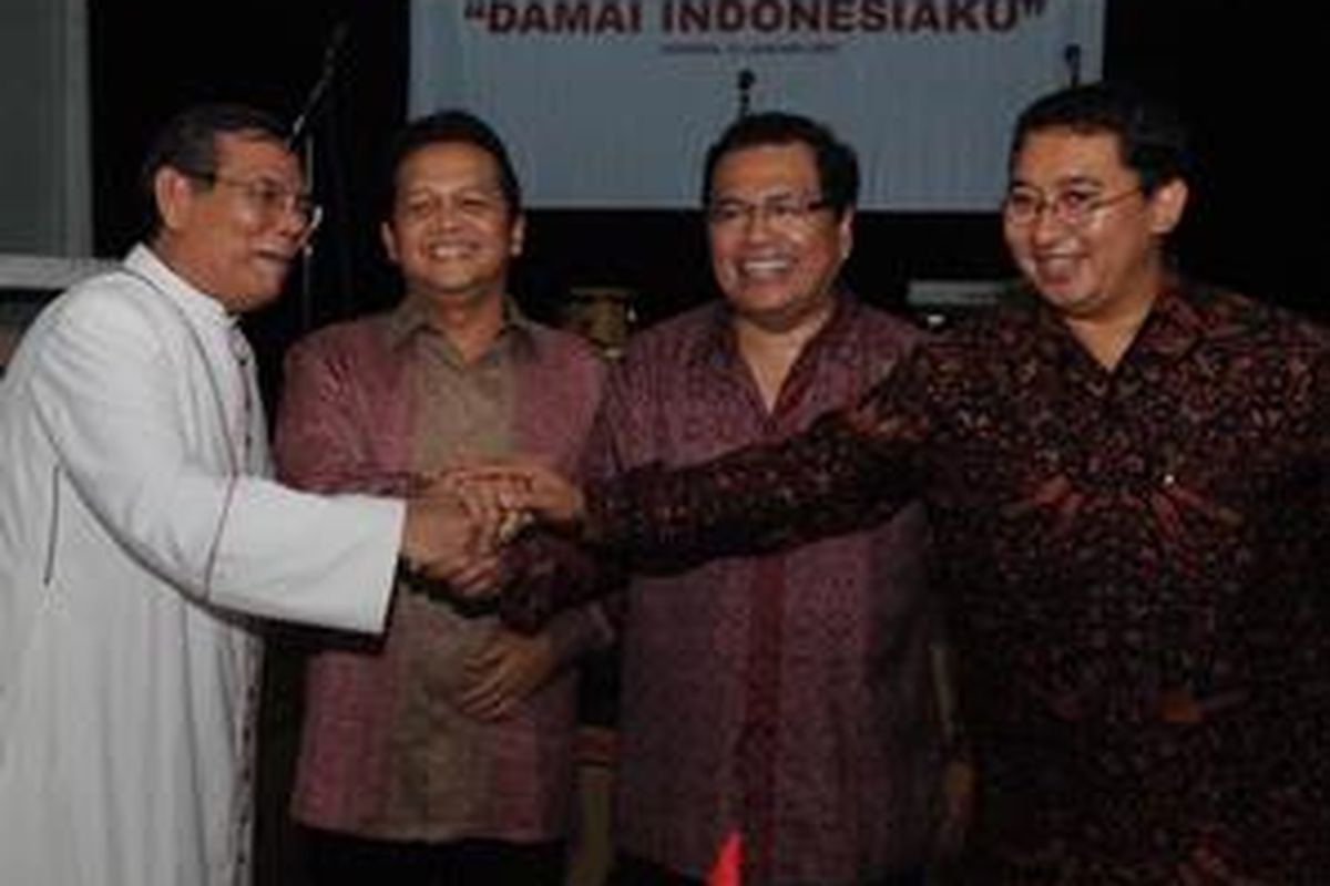 Uskup Jakarta, Mgr M Situmorang, Soetrisno Bachir, Rizal Ramli, dan Fadli Zon dalam acara ramah tamah di Kolose Kanisius, Menteng, Jumat malam.