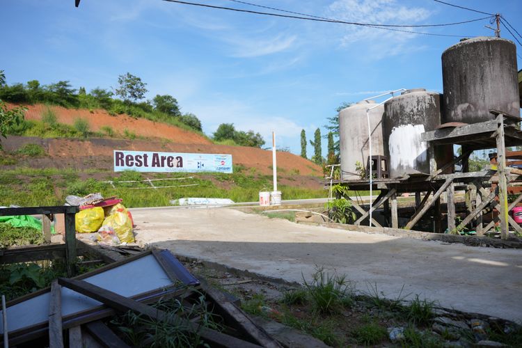 Sampah teronggok di Rest Area Ibu Kota Nusantara (IKN) 