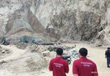 BERITA FOTO: Lokasi Longsor Gunung Kuda Cirebon, 4 Penambang Tewas Tertimbun