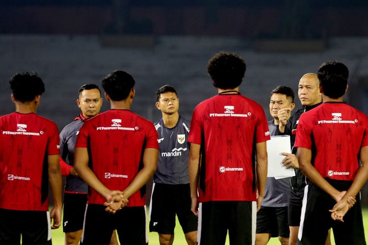 Kembali ke Timnas Senior, Nova Arianto Siap Serap Ilmu John Herdman untuk Skuad U20