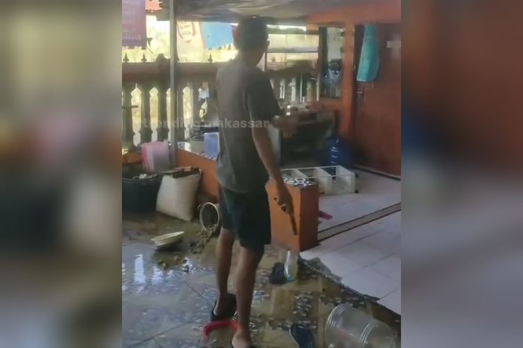 Pegawai BUMN Nyabu Ngamuk Bawa Badik di Makassar, Aniaya Istri gara-gara Uang Susu Anak Rp 300.000