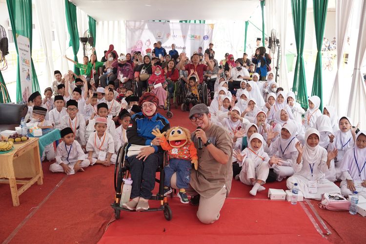 YBKB mengadakan kegiatan Smile (Semua Miliki Kelebihan) di Yayasan Disabilitas Kreatif Indonesia (YDKI), Cakung, Jakarta Timur (30/9/2023).