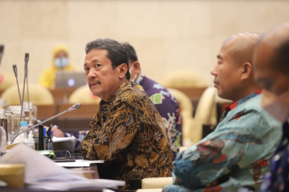 Menteri Kelautan dan Perikanan Sakti Wahyu Trenggono dalam rapat kerja bersama Komisi IV DPR, Rabu (15/6/2022). 