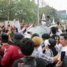 Disambut Warga Saat Pulang Kampung, Mahfud MD: Salam Demokrasi