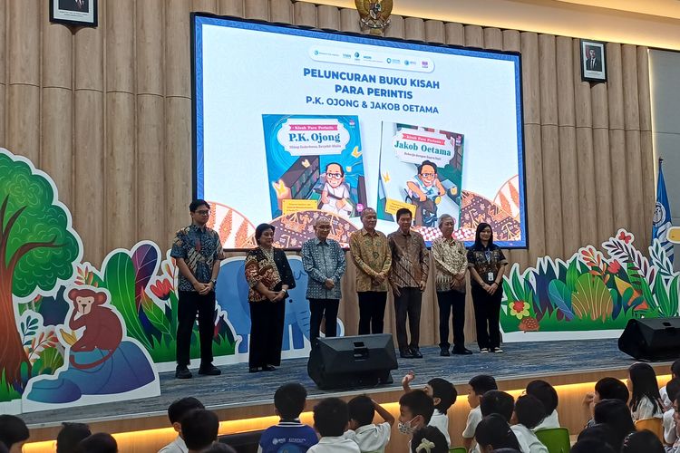 Buku Kisah Para Perintis Kompas Gramedia P.K. Ojong dan Jakob Oetama Dirilis