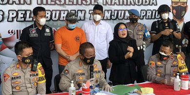 Rilis narkoba artis dangdut Ridho Rhoma di Polres Pelabuhan Tanjung Priok, Jakarta Utara, Senin (8/2/2021). 