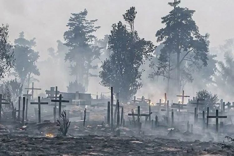 Karhutla di Kubu Raya Kalbar Merembet ke Permukiman, Bakar Rumah hingga Area Makam