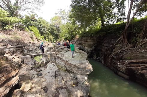 Lokasi Syuting KKN di Desa Penari: Wisata Batu Kapal di Bantul, Yogyakarta