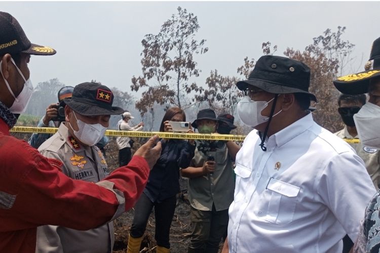 Menteri LH Sebut Asap Karhutla di Riau Kiriman dari Jambi, Buka Opsi Sekolah Diliburkan