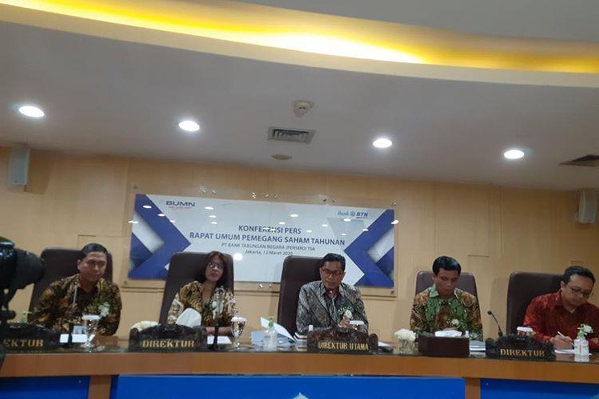 Jajaran direksi BBTN usai menggelar Rapat Umum Pemegang Saham Tahunan (RUPST) di Jakarta, Kamis (12/3/2020).