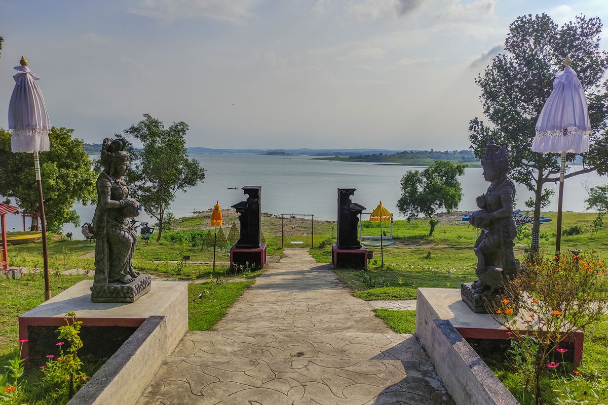 Spot Foto di Embun Bening Waduk Kedung Ombo