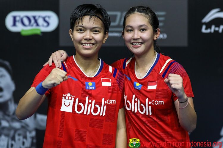 Ribka Sugiarto (kanan) dan Siti Fadia Silva Ramadhanti (kiri) pada gelaran PBSI Home Tournament sektor ganda putri.