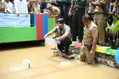 Ternak Ikan Jadi Cara Bersihkan Selokan dari Sampah Kota Semarang