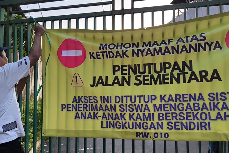 Tutup Jalan, Warga Klaim Sudah 3 Kali Dialog soal Jalur Domisili ke SMAN 6 dan SMPN 4 Tangsel