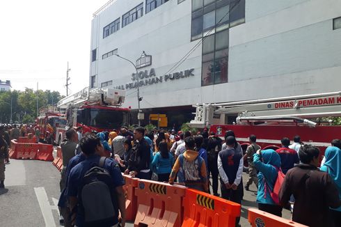 Kebakaran di Mal Pelayanan Publik Surabaya Padam, Api Diduga dari Tumpukan Kardus