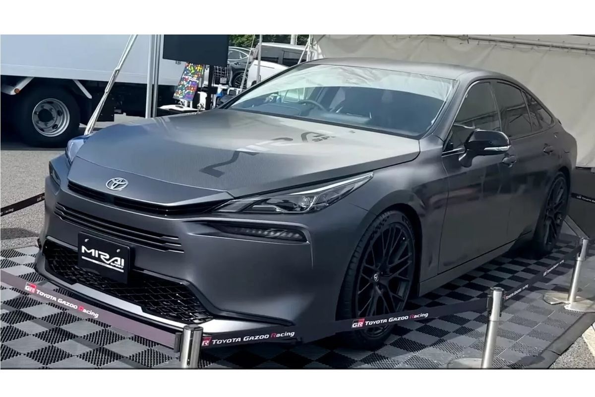 Toyota Mirai Sport Concept di ajang balapan Super Taikyu Fuji 24 Jam yang berlangsung baru-baru ini di Jepang.