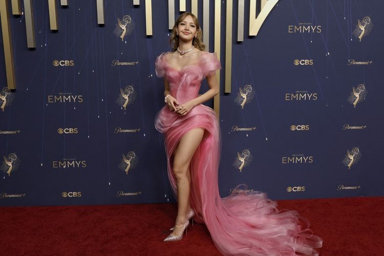 Lisa Blackpink menghadiri Primetime Emmy Awards 2025 di Peacock Theatre di Los Angeles, California, Amerika Serikat, pada Minggu (14/9/2025).