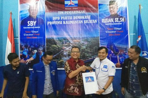 Selain Nasdem, Denny Indrayana Juga Ambil Formulir Pendaftaran Cagub ke Partai Demokrat 