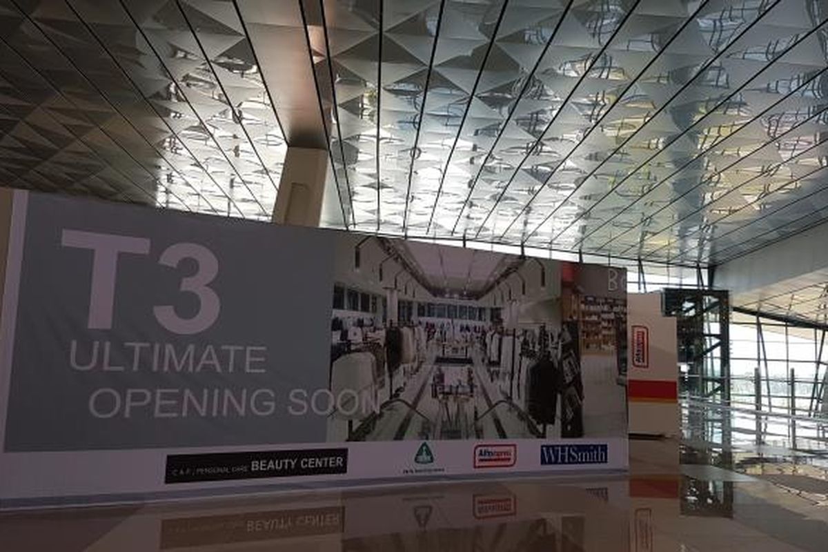 Salah satu sudut di area check in Terminal 3 Bandara Soekarno-Hatta, Tangerang, Kamis (4/8/2016). Terminal terbesar se-Indonesia ini akan dioperasikan pada 9 Agustus 2016 mendatang, dengan melayani penerbangan domestik maskapai Garuda Indonesia. 