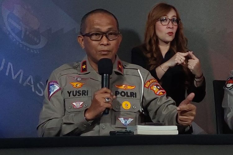 Direktur Registrasi dan Identifikasi (Dirregident) Korlantas Polri Brigjen Pol Yusri Yunus dalam konferensi pers di Mabes Polri, Jakarta, Kamis (22/6/2023).