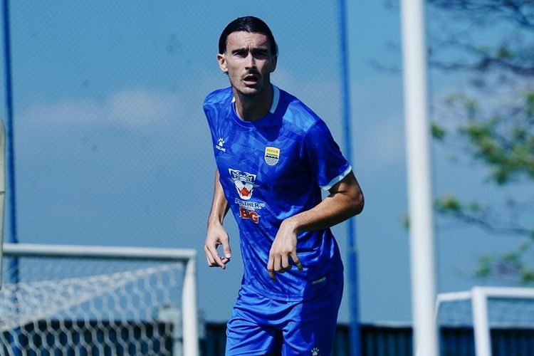 Rencana Pelatih Persib Terhadap Andrew Jung dan Duo Bomber Brasil