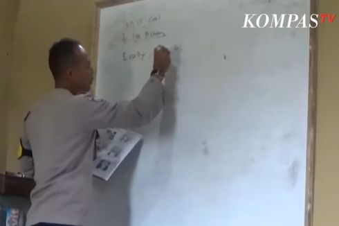 Cerita Aipda Sopyan Sisihkan Gaji untuk Dirikan Sekolah bagi Anak Tak Mampu