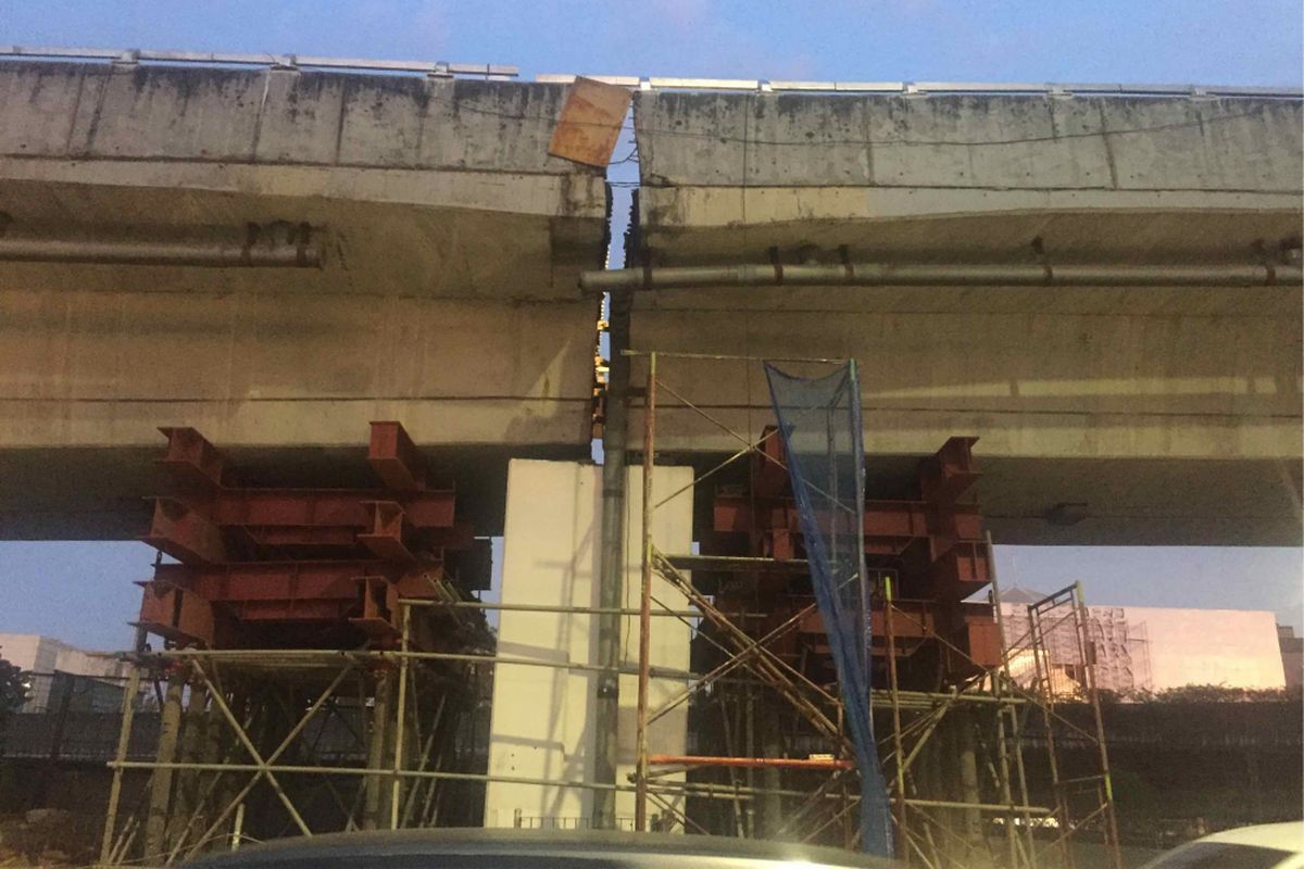 Retaknya flyover Cengkareng di Jakarta Barat disebabkan pot bearing atau landasan flyover tersebut tidak berfungsi secara optimal, Sabtu (29/12/2018).