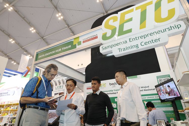 Booth Sampoerna Entrepreneurship Training Center (SETC) di Trade Expo Indonesia (TEI) 2023 di ICE BSD, Tangerang. 