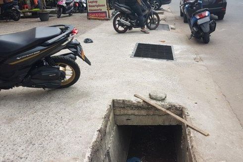 Besi Penutup Saluran Air di Jalan Raya Margonda Dicuri, Trotoar Jadi Berlubang