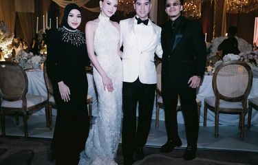 Gaya Aurel Hermansyah dan Atta Halilintar di Resepsi Pernikahan Al ...