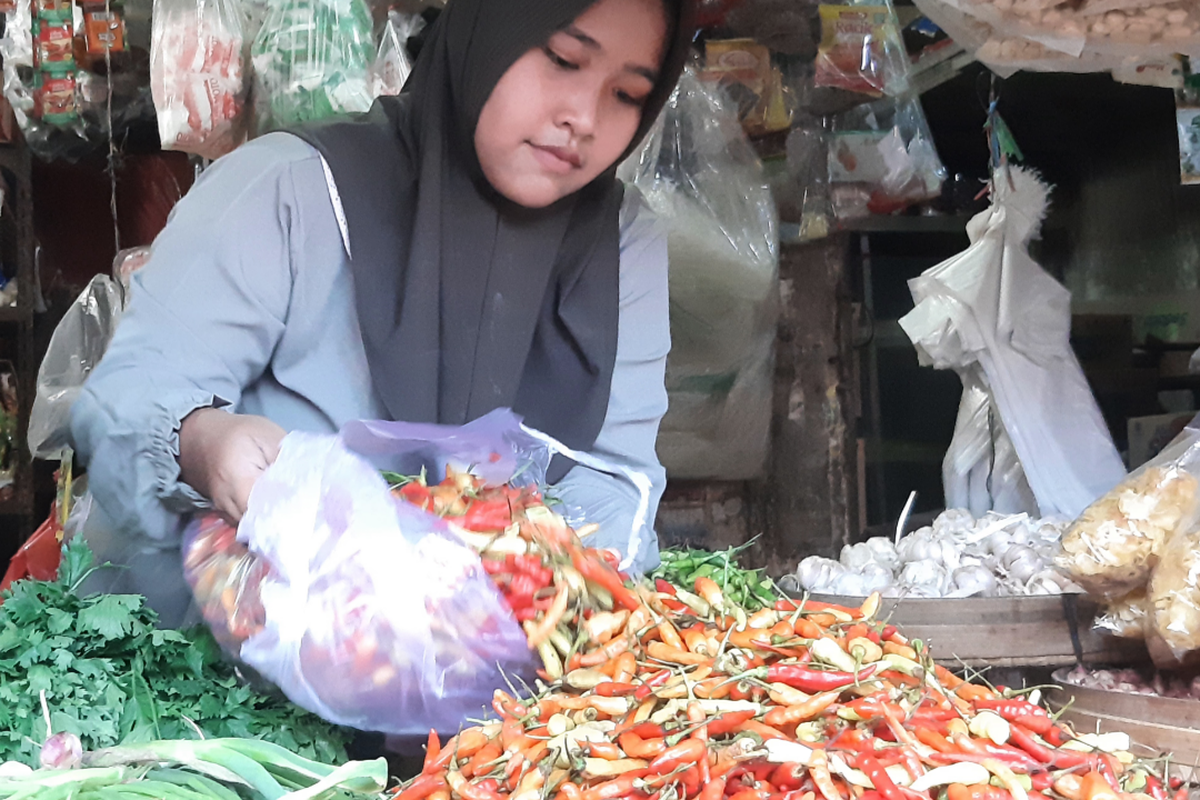 Pedagang cabai di Lumajang keluhkan kenaikan harga cabe