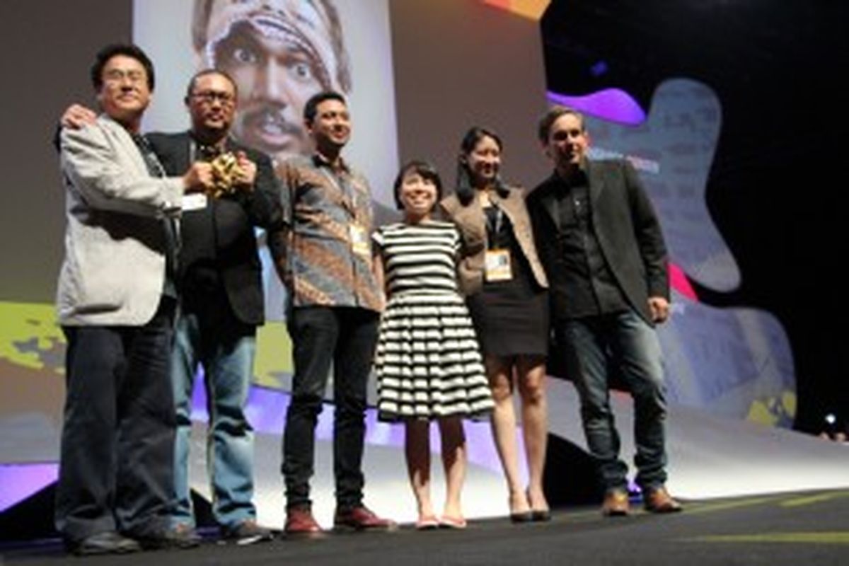 Tim yg mewakili Hakuhodo Indonesia di panggung Cannes Lions International, Cannes, Perancis.