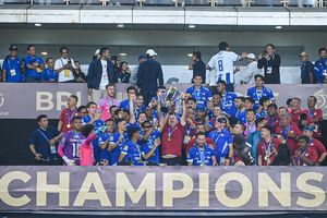 Bojan Hodak Pelatih Terbaik Super League 2025-2026, Bangun Karakter Juara Persib
