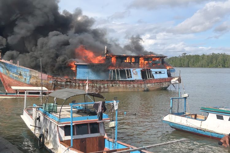 3 Kapal Ikan di Mimika Terbakar, Polisi Duga Disengaja