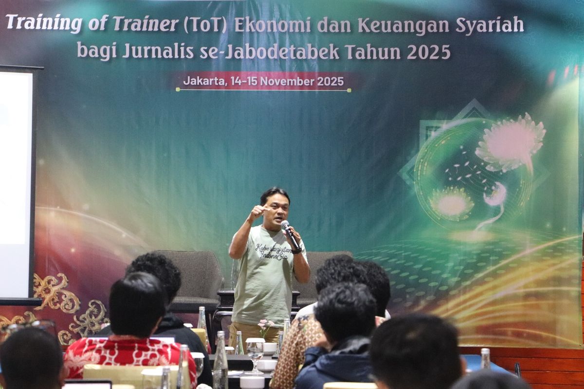 Praktisi Ekonomi dan Keuangan Syariah yang juga Ketua Dewan Juri Karya Jurnalistik Ekonomi Syariah, Erwin Dariyanto