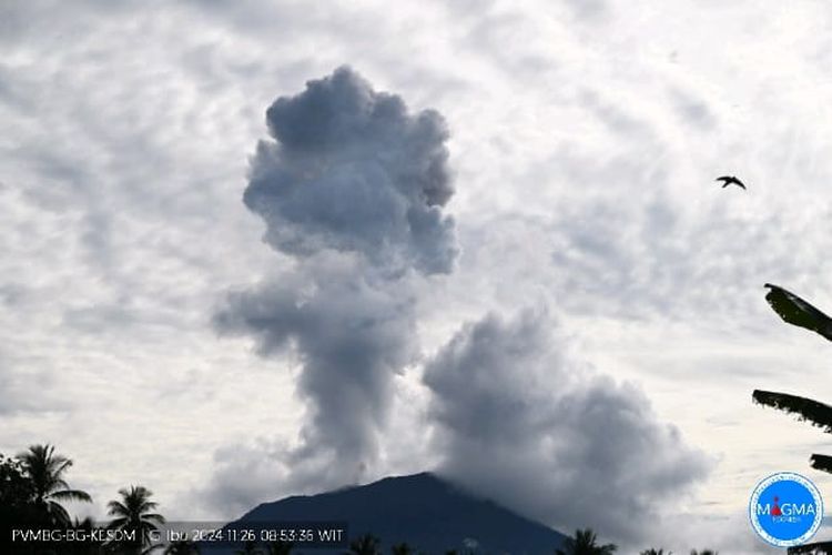 Gunung Ibu di Halmahera Barat Meletus, Kolom Abu 2.000 Meter