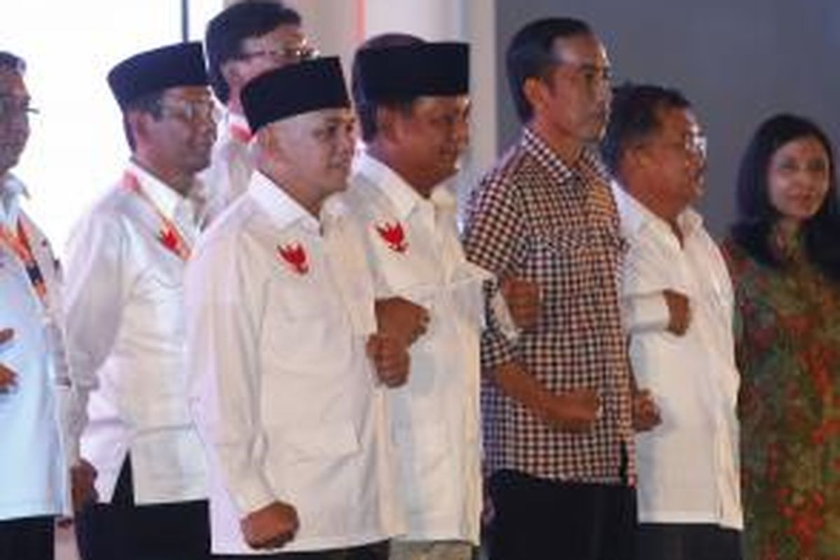 Pasangan calon presiden dan wakil presiden Prabowo Subianto - Hatta Rajasa dan Joko Widodo - Jusuf Kalla saat Deklarasi Pemilu Berintegritas dan Damai di Hotel Bidakara, Jakarta, Selasa (3/6/2014). Kampanye Pemilu Presiden 2014 akan dimulai 4 Juni 2014 besok.