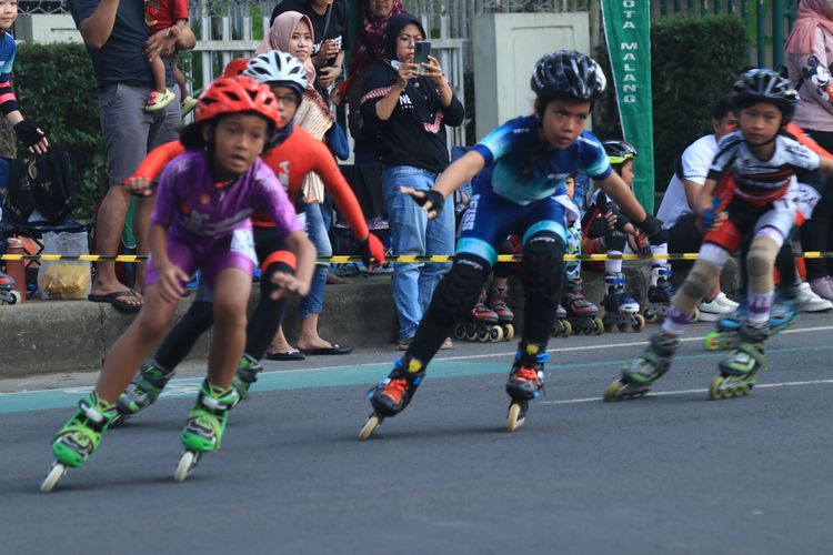 Ajang sepatu roda tingkat Jawa Timur yang diselenggarakan di Jalan Ijen, Kota Malang pada Sabtu (4/6/2022). 