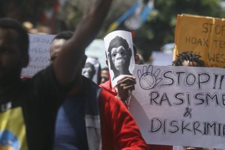 Demonstrasi mahasiswa Papua di Yogyakarta, 20 Agustus 2019, bagian dari rangkaian aksi unjuk rasa menolak apa yang disebut rasisme yang kemudian meningkat intensitasnya menjadi kerusuhan di Papua Barat. 