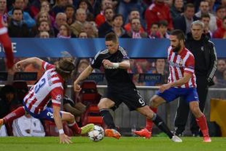 Penampilan bomber Chelsea, Fernando Torres, dalam pertandingan leg pertama semifinal Liga Champions melawan Atletico Madrid di Vicente Calderon, Selasa (22/4/2014). 