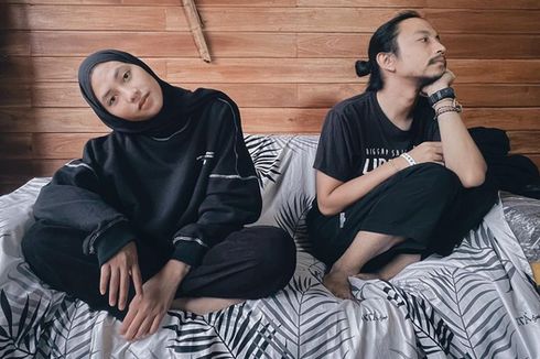 Lirik dan Chord Runtuh - Feby Putri